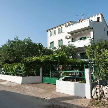 150 Meters From The Sea - By Ta Leut Agency Apartment Turanj