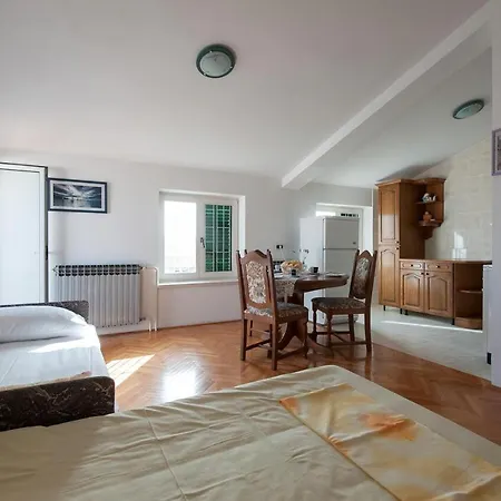 150 Meters From The Sea - By Ta Leut Agency Apartment Turanj