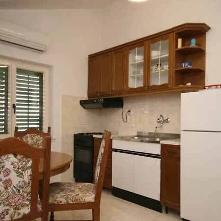 150 Meters From The Sea - By Ta Leut Agency * Turanj