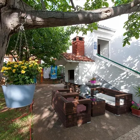 In 150 Meters From The Sea - By Ta Leut Agency Torrette