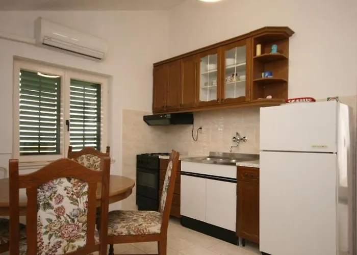 150 Meters From The Sea - By Ta Leut Agency * トゥラニ